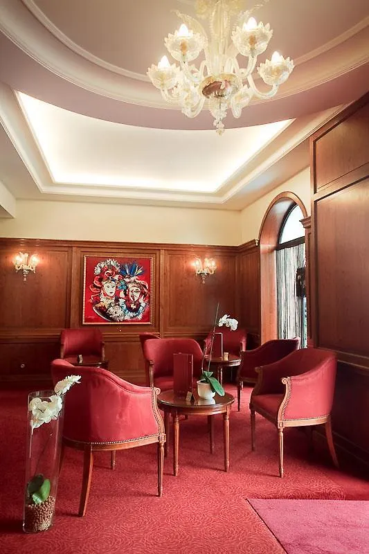 *** Hotel Timhotel Tour Montparnasse Paris France