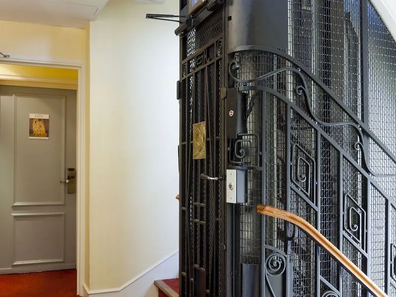 *** Hotel Timhotel Tour Montparnasse Paris France